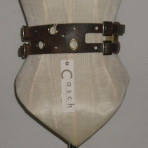 Casch 3" Leather Grommet Belt Small